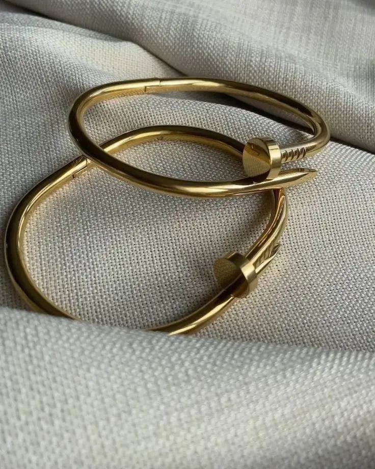 nail twist bangle