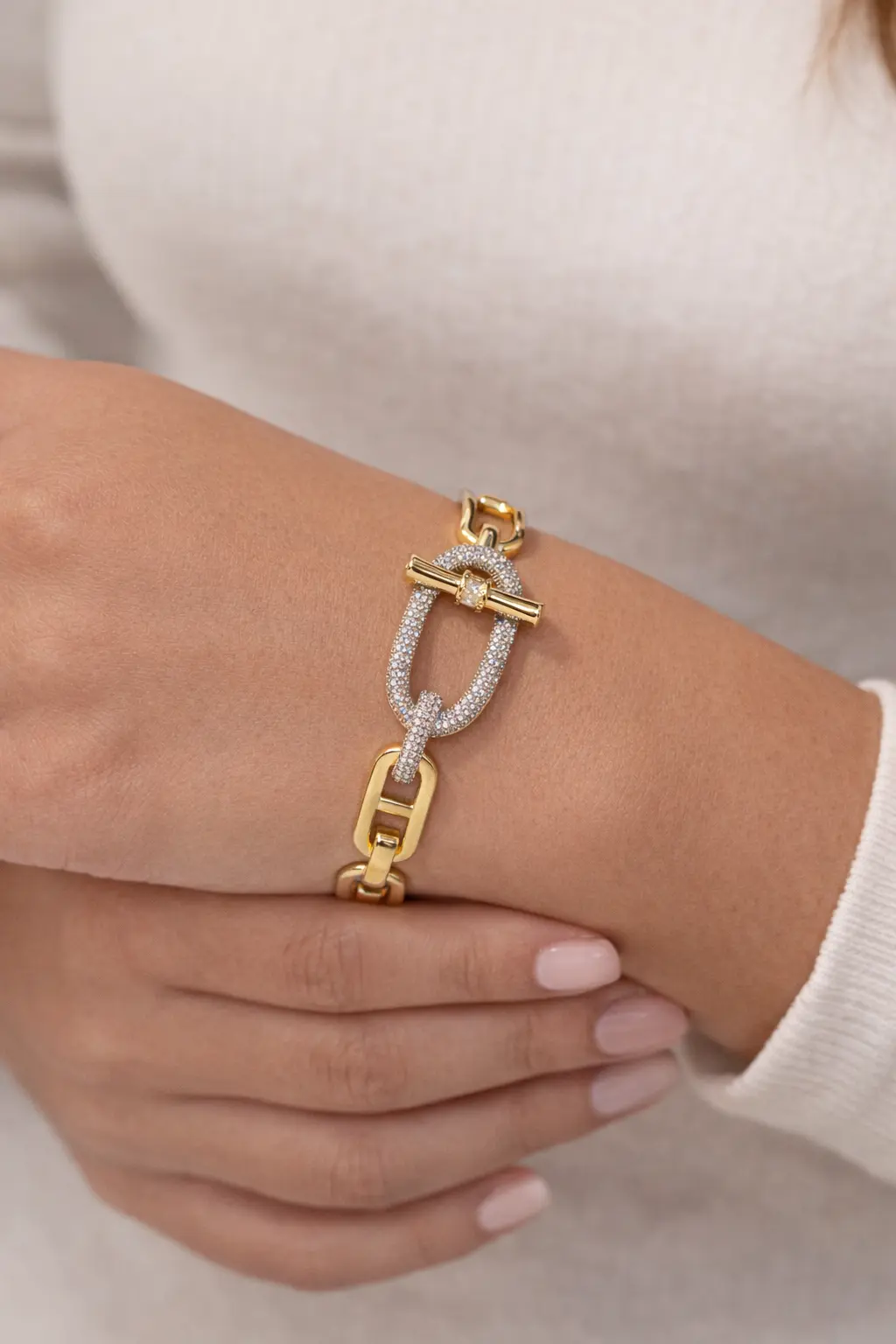 Toggle bangle